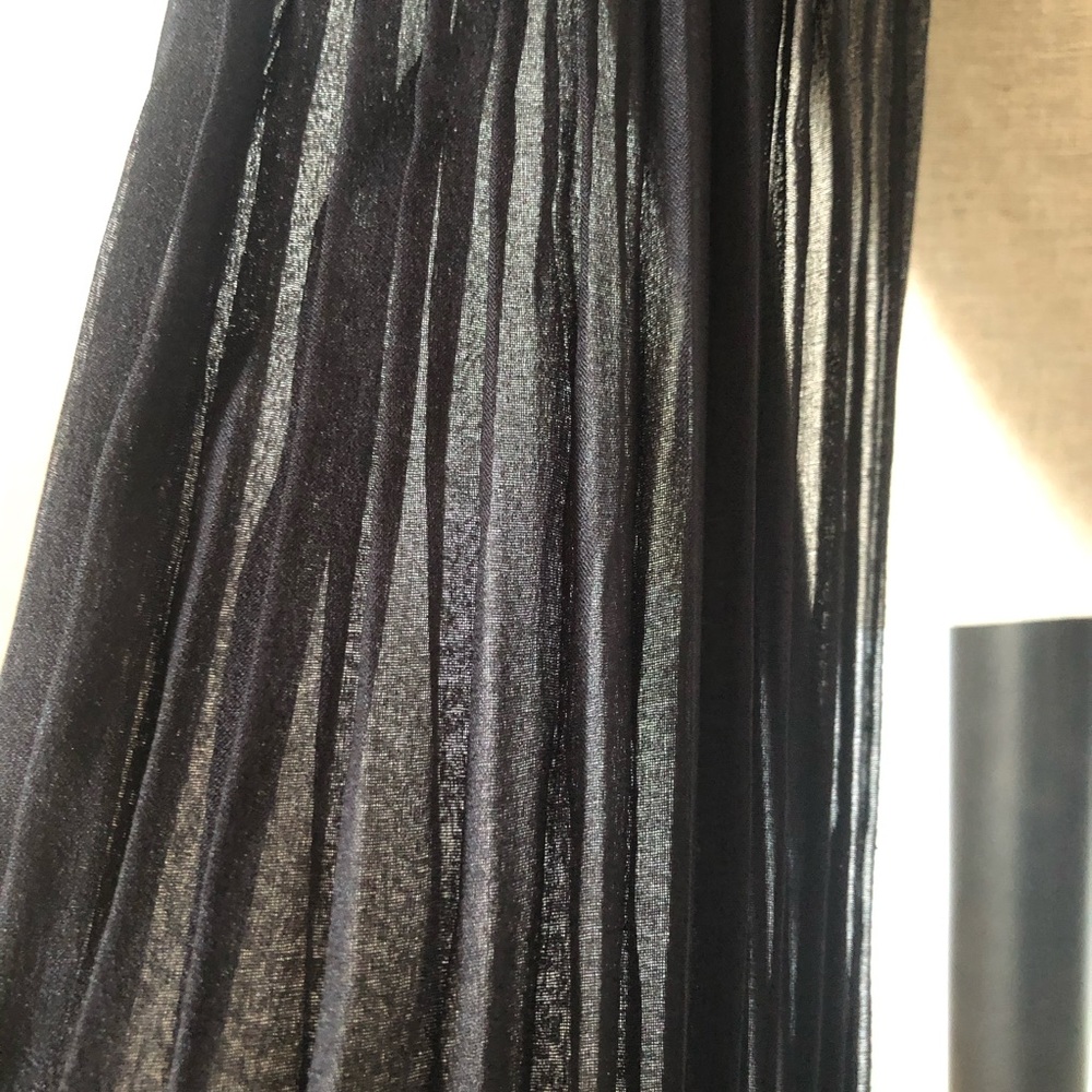 Cejon Black Accordion Scarf - Picture 7 of 8